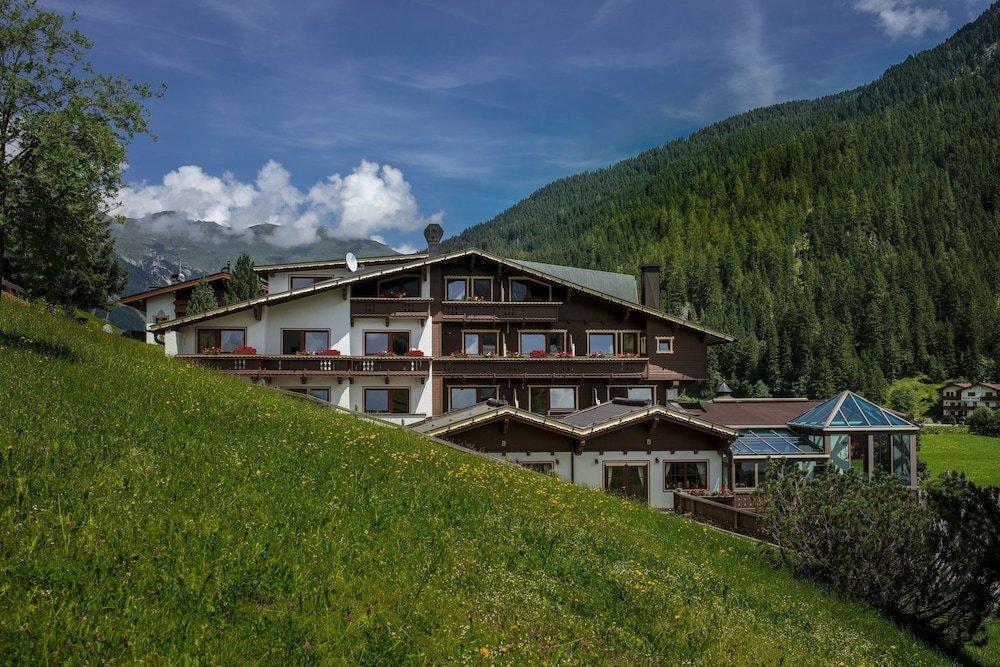 Hotel Hoehlenstein Тукс Екстер'єр фото