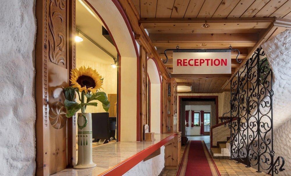 Hotel Hoehlenstein Тукс Екстер'єр фото