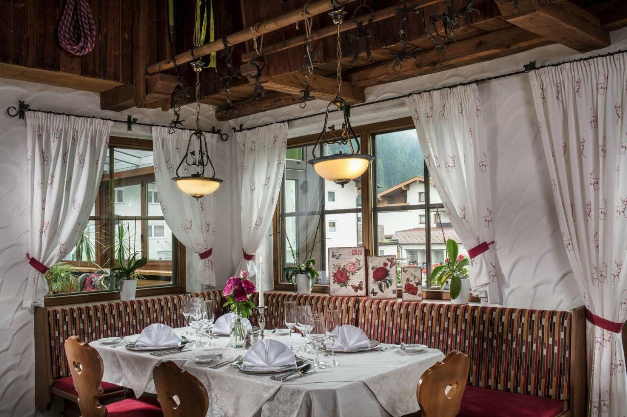 Hotel Hoehlenstein Тукс Екстер'єр фото