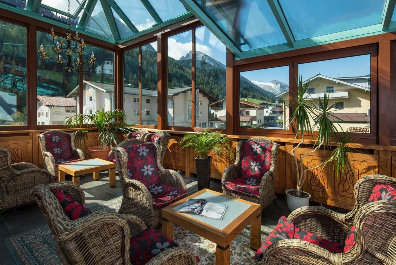 Hotel Hoehlenstein Тукс Екстер'єр фото