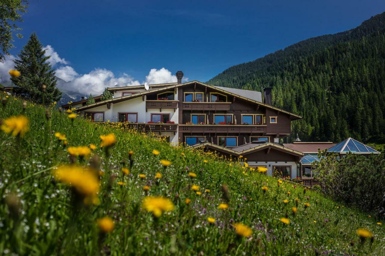 Hotel Hoehlenstein Тукс Екстер'єр фото